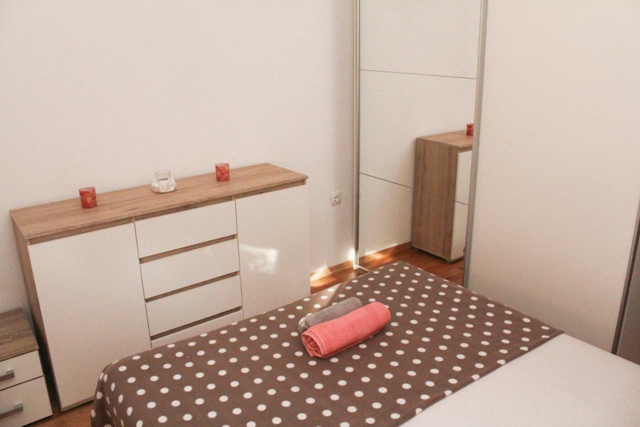 Apartman Dora Sukošan Exterior foto